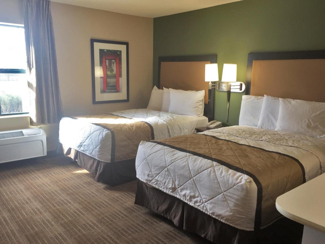 Extended Stay America Select Suites - Chicago - Даунерс-Гров Экстерьер фото